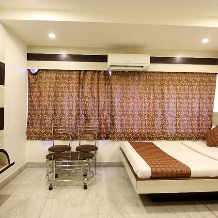 מומביי Hotel Oc Residency מראה חיצוני תמונה