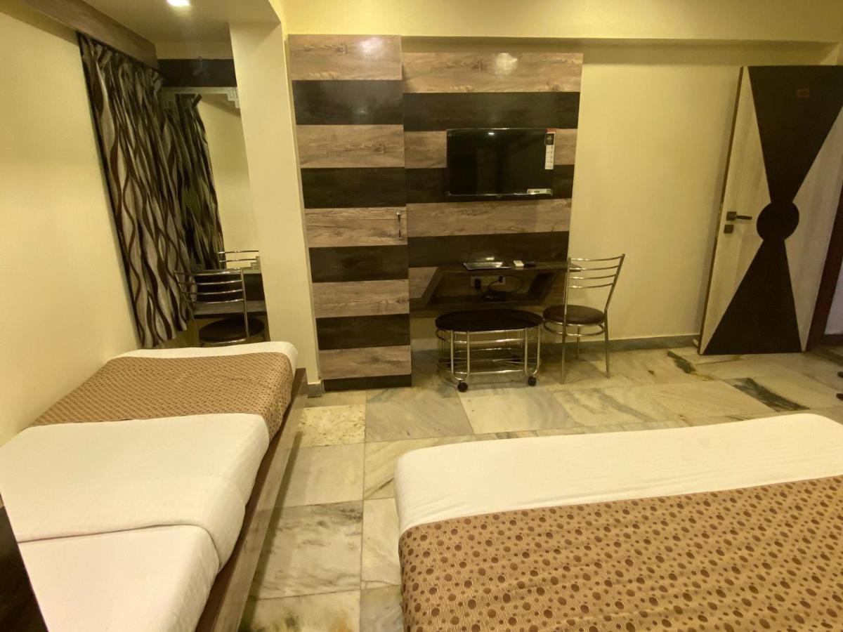 מומביי Hotel Oc Residency מראה חיצוני תמונה