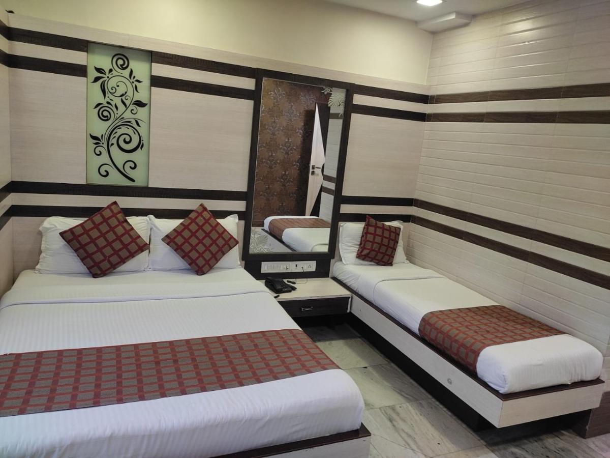 מומביי Hotel Oc Residency מראה חיצוני תמונה