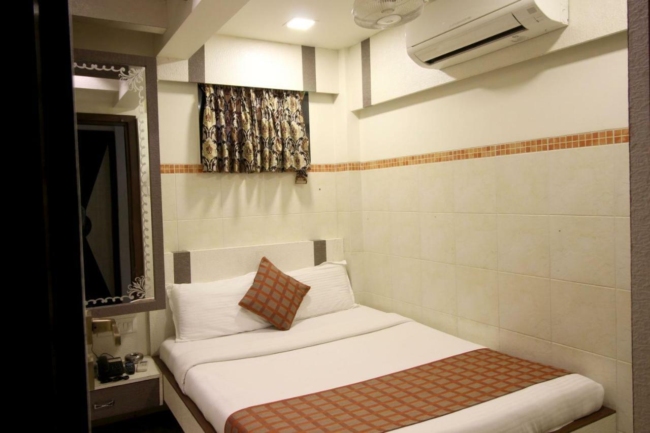 מומביי Hotel Oc Residency מראה חיצוני תמונה