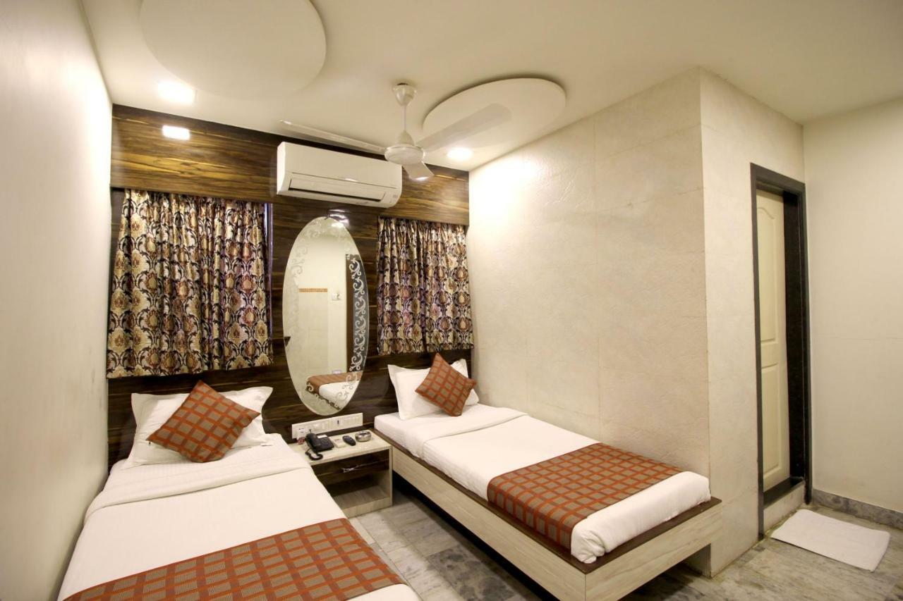 מומביי Hotel Oc Residency מראה חיצוני תמונה