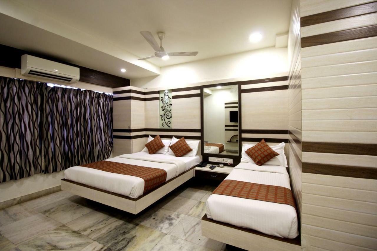 מומביי Hotel Oc Residency מראה חיצוני תמונה