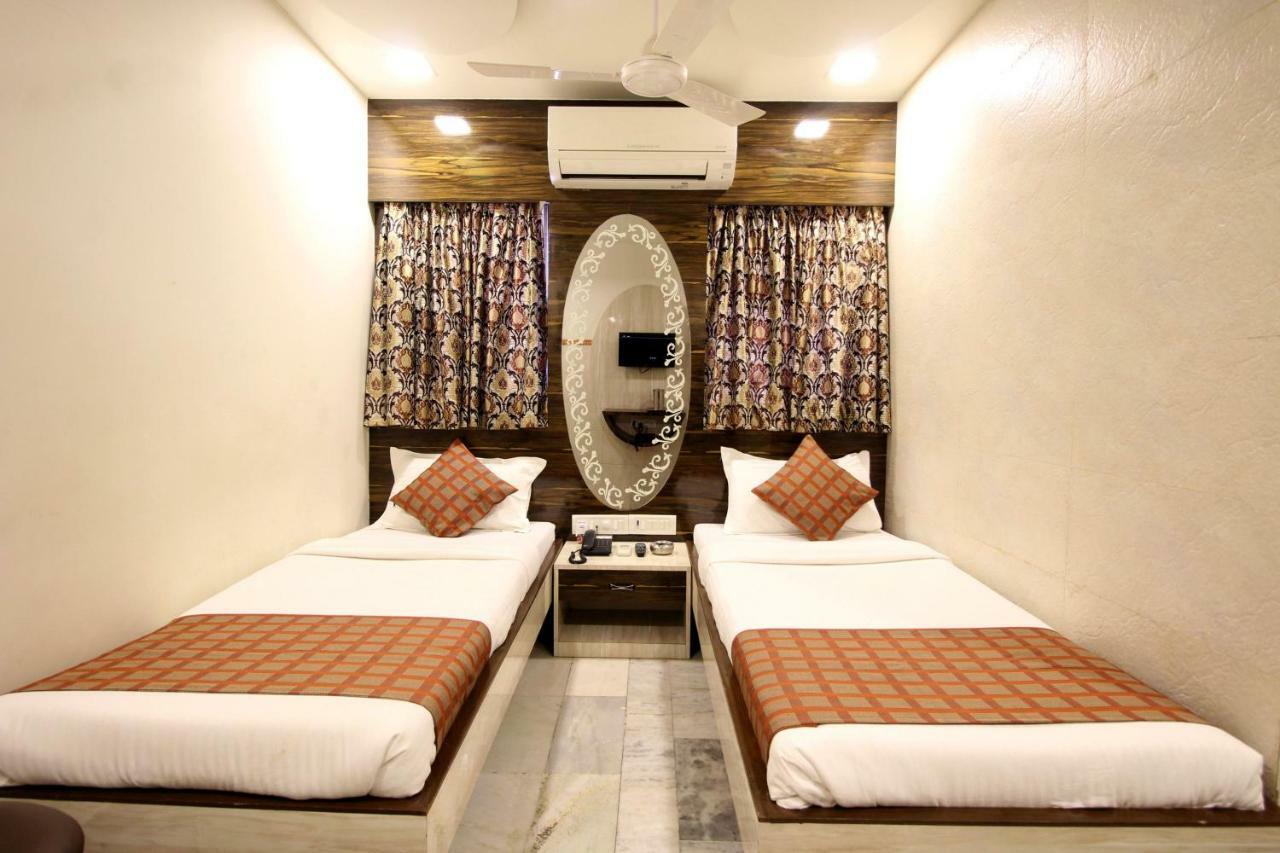 מומביי Hotel Oc Residency מראה חיצוני תמונה